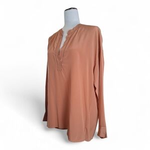 Vince Women's Silk Blouse in Rich Peach color Size S/P